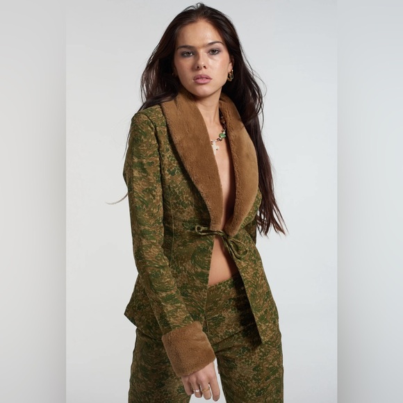 NWT Ragged Priest “Milk It” Famous Jacket/Blazer, Faux Fur Finishes - Size 10 - Picture 6 of 7